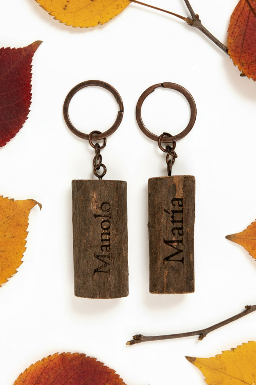 Llavero de madera personalizado con nombre grabado